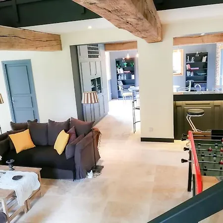 Magnifique Maison Avec Piscine - Proche Deauville, Honfleur, Pont L'eveque, Lisieux 别墅